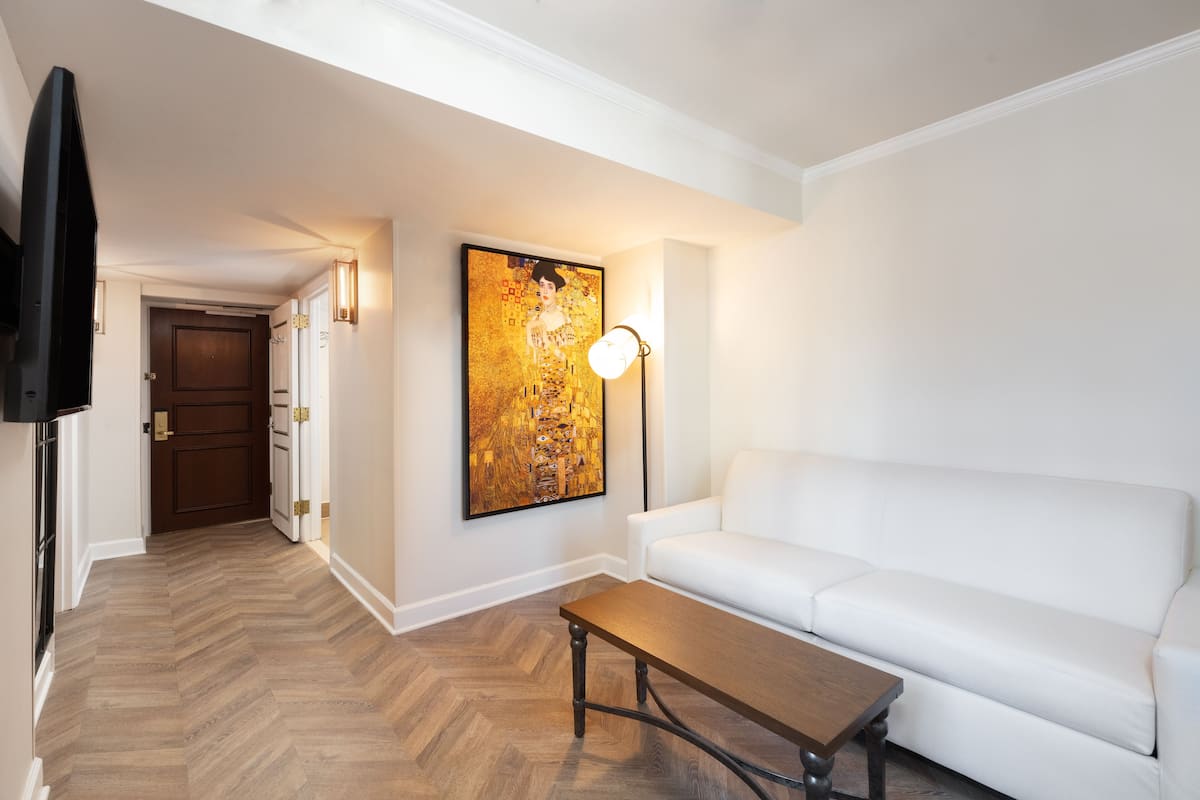 Suite, 1 chambre (Luxe, King) | Coin séjour