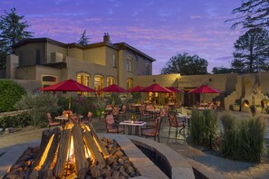 2 Bars/Lounges, Cocktailbar