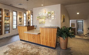 Couples treatment room(s), hot tub, steam room, body treatments