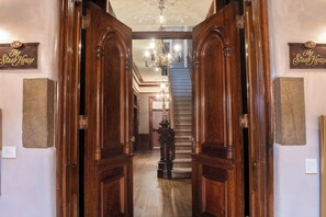 2 Bars/Lounges, Cocktailbar