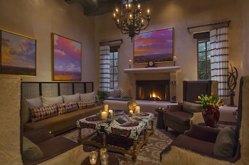 Hotel entrance and lobby at La Posada de Santa Fe, A Tribute Portfolio Resort & Spa