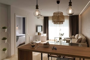 Appartement Prestige, 1 chambre, vue partielle sur la mer | Salle de séjour