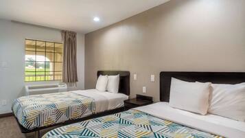 Mørklægningsgardiner, gratis Wi-Fi, sengetøj