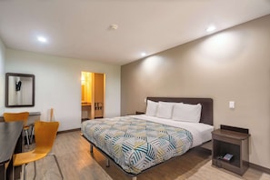 Cortinas blackout, wifi gratis y ropa de cama 