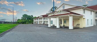 Motel 6 Livingston, TX