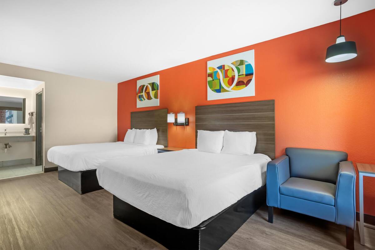 Standard Room, 2 Queen Beds, Non Smoking, Refrigerator & Microwave | In-room safe, desk, iron/ironing board, WiFi (surcharge)