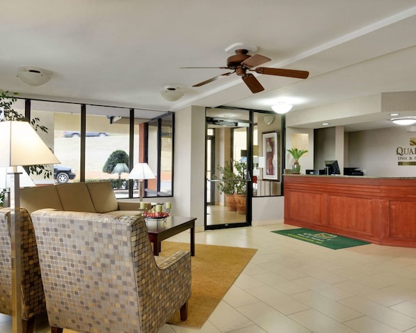 Lobby - Quality Inn & Suites Clarksville (Clarksville)
