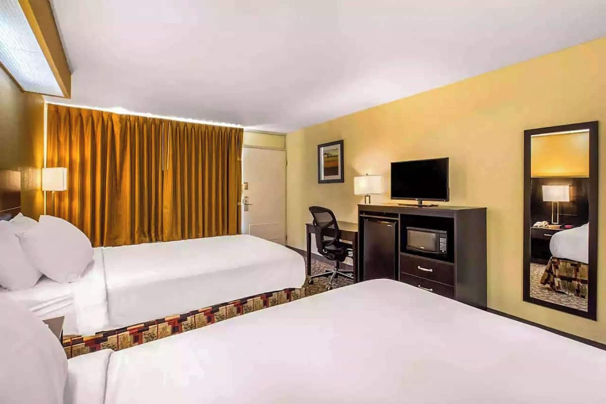 Room, 2 Double Beds, Non Smoking | Egyptian cotton sheets, premium bedding, down duvets, pillow-top beds
