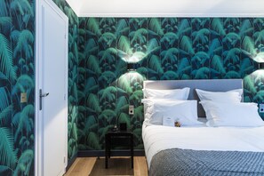 3 bedrooms, premium bedding, free minibar items, in-room safe