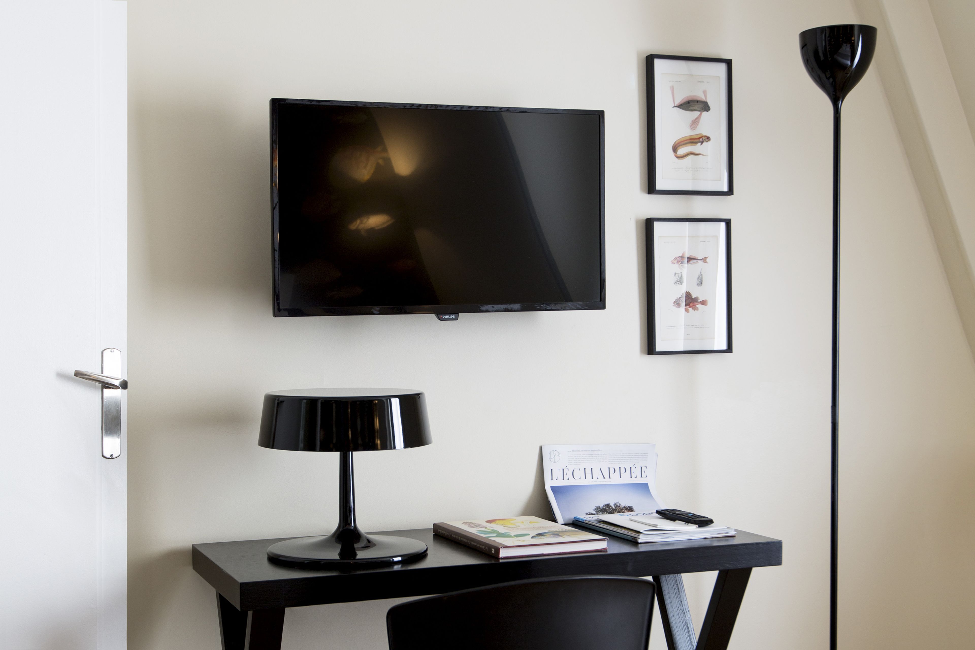 double room (chambre élégance) | 3 bedrooms, premium bedding, free minibar items, in-room safe