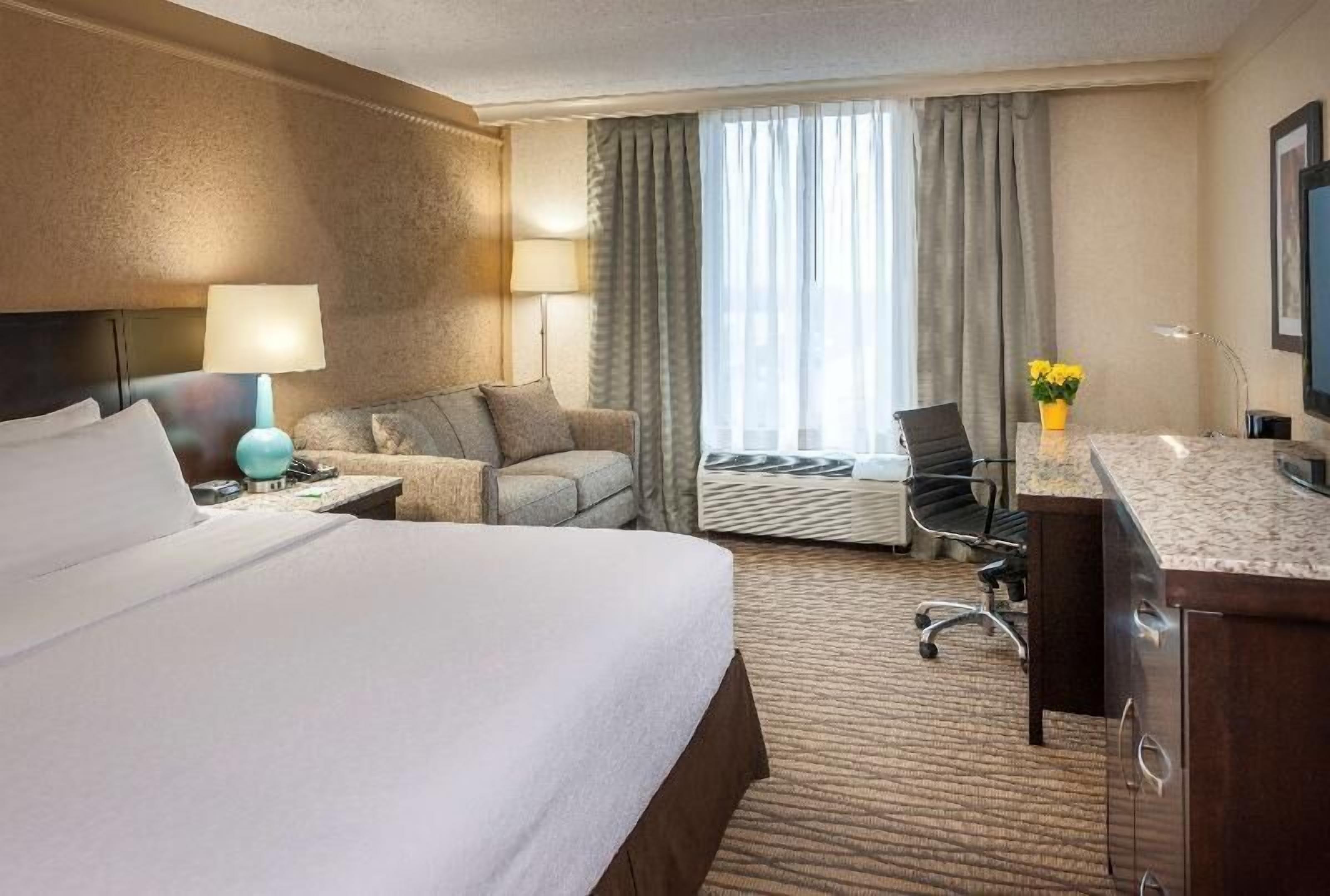 In-room safe, individually furnished, desk, laptop workspace