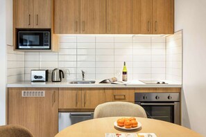 Minibar, Bügeleisen/Bügelbrett, kostenloses WLAN, Bettwäsche