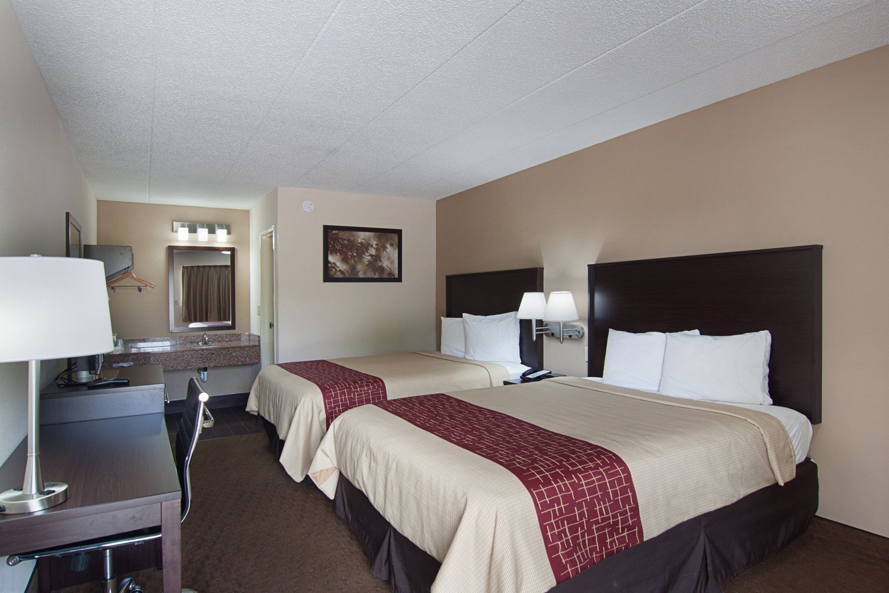 Desk, free cribs/infant beds, free WiFi, bed sheets