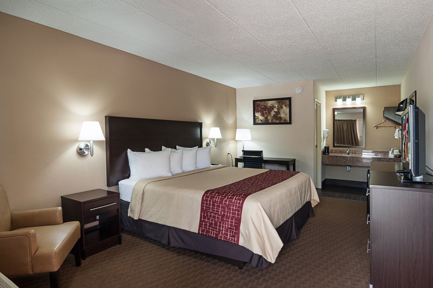 Desk, free cribs/infant beds, free WiFi, bed sheets