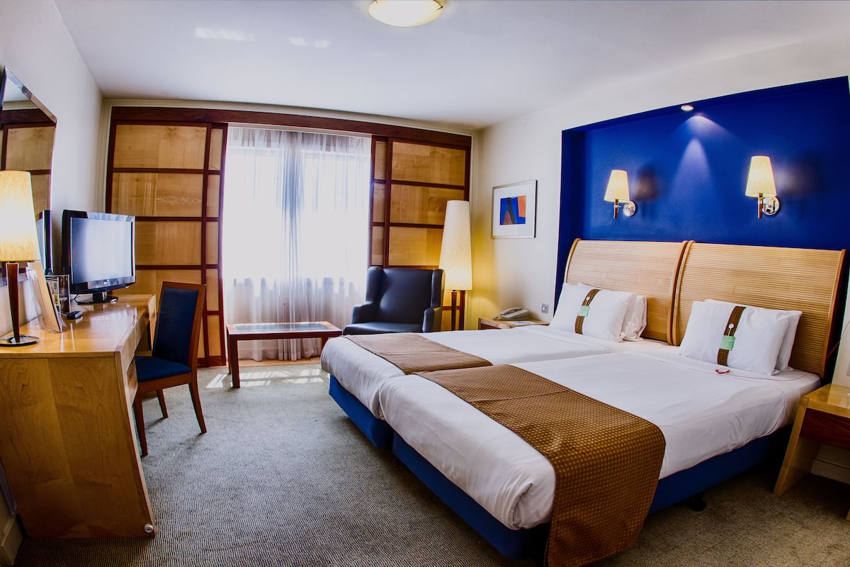 Standard Room, 1 King Bed | Egyptian cotton sheets, premium bedding, in-room safe, desk