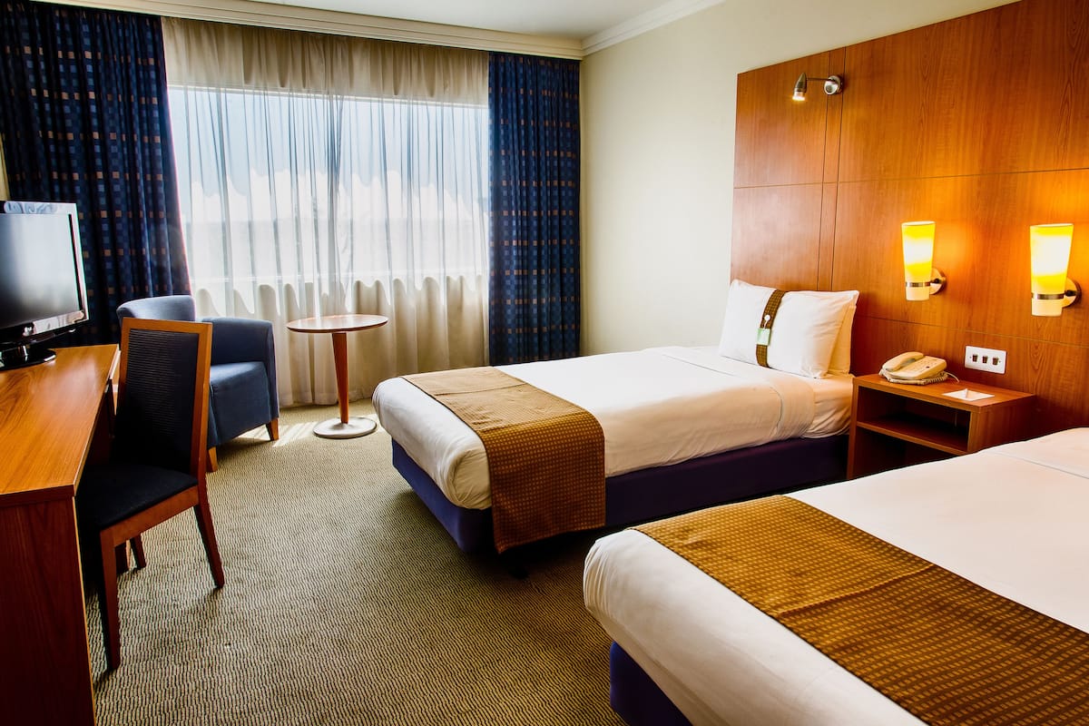 Standard Room, 2 Single Beds | Egyptian cotton sheets, premium bedding, in-room safe, desk