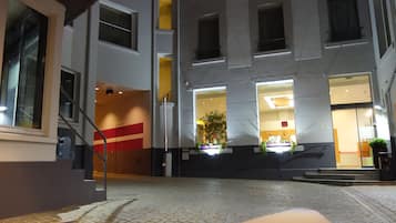 Self-parking (surcharge) 11 per night