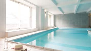 Sauna, bain Ă remous, hammam, soins corporels, enveloppements corporels