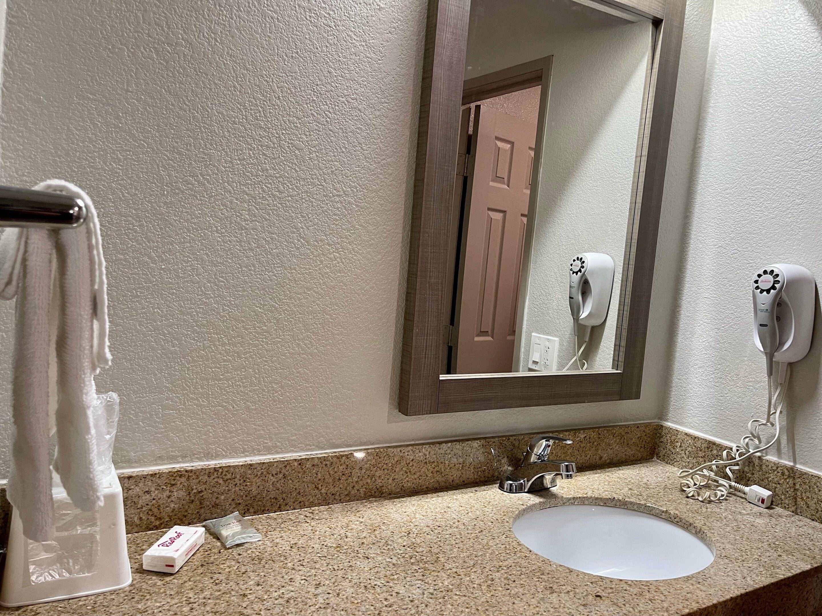 Photo - Red Roof Inn Lafayette, LA