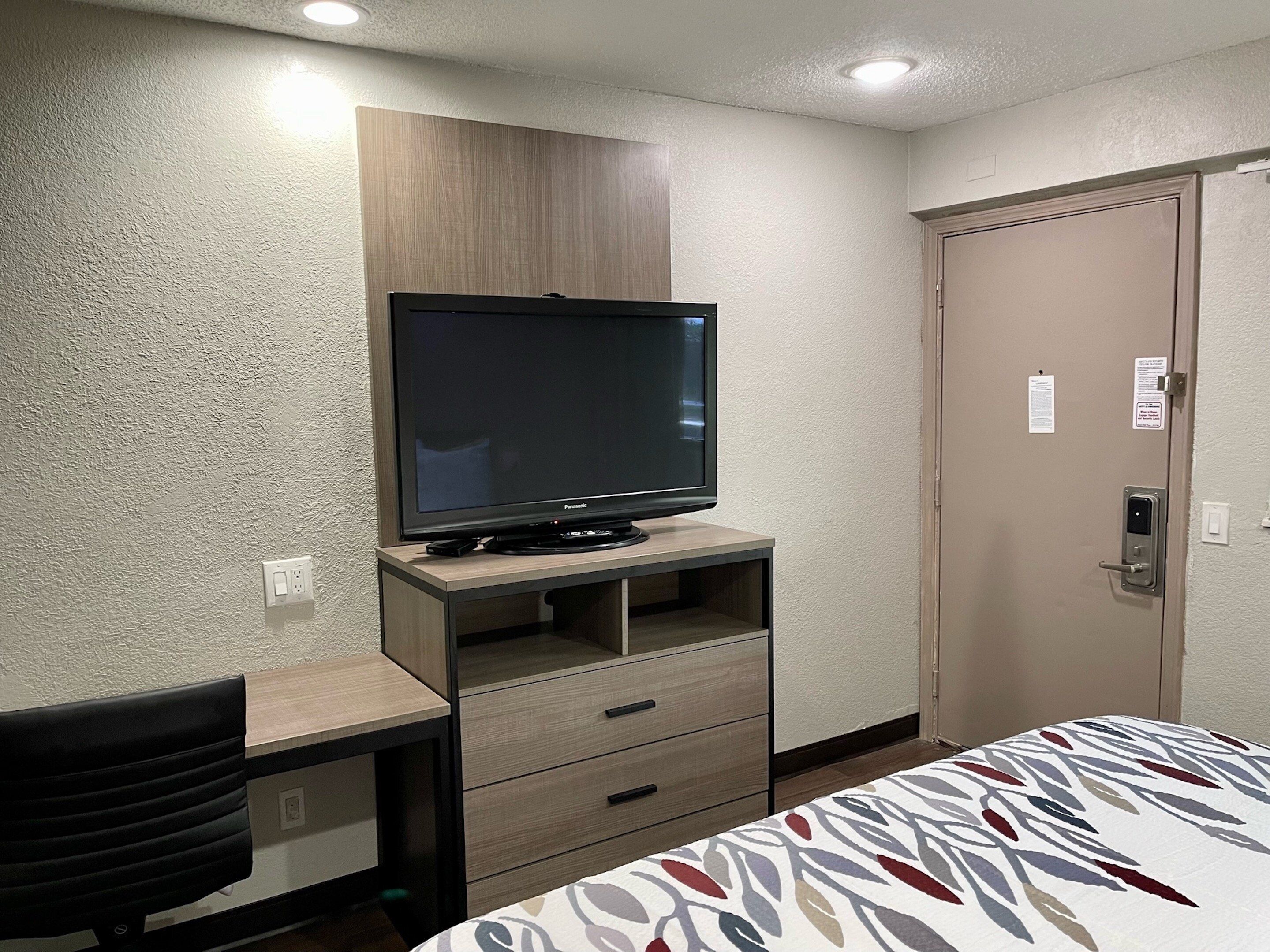 Cribs (free), WiFi (free), alarm clocks, bed sheets