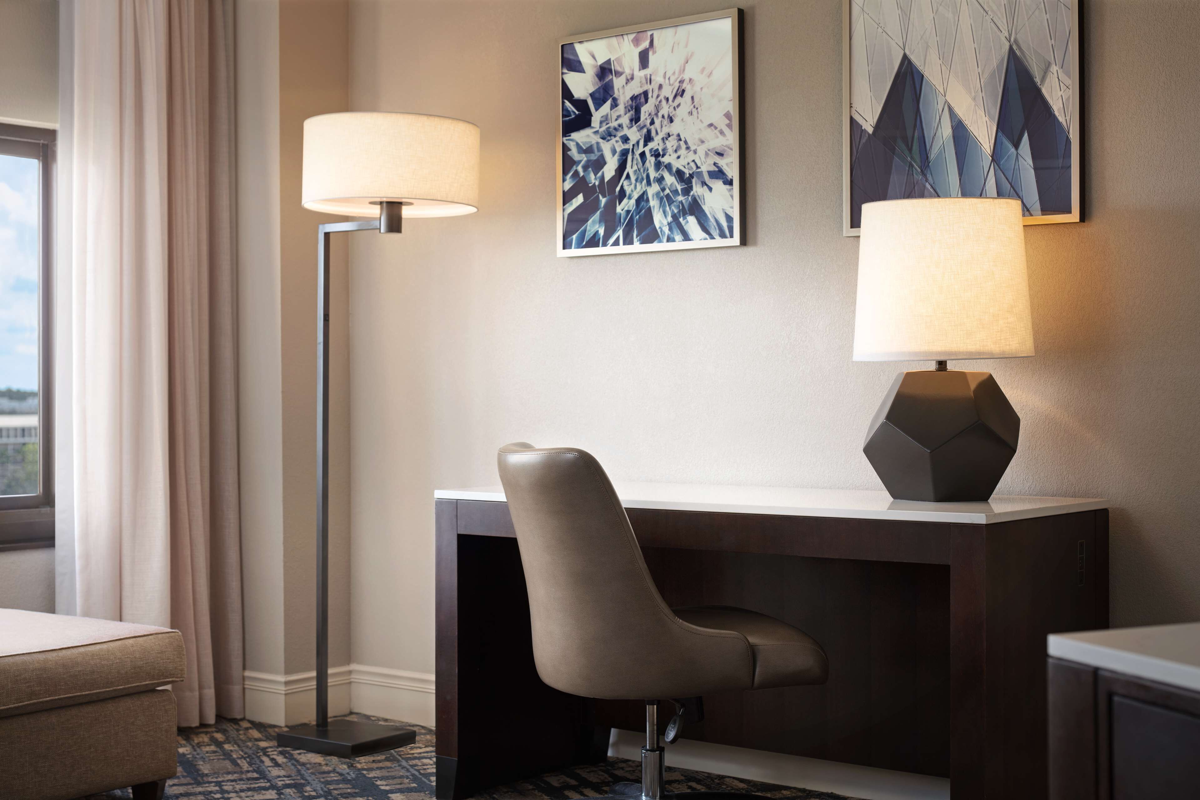 premium bedding, pillow-top beds, in-room safe, desk