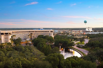 Hotel Exterior at Hilton Orlando Lake Buena Vista - Disney Springs® Area