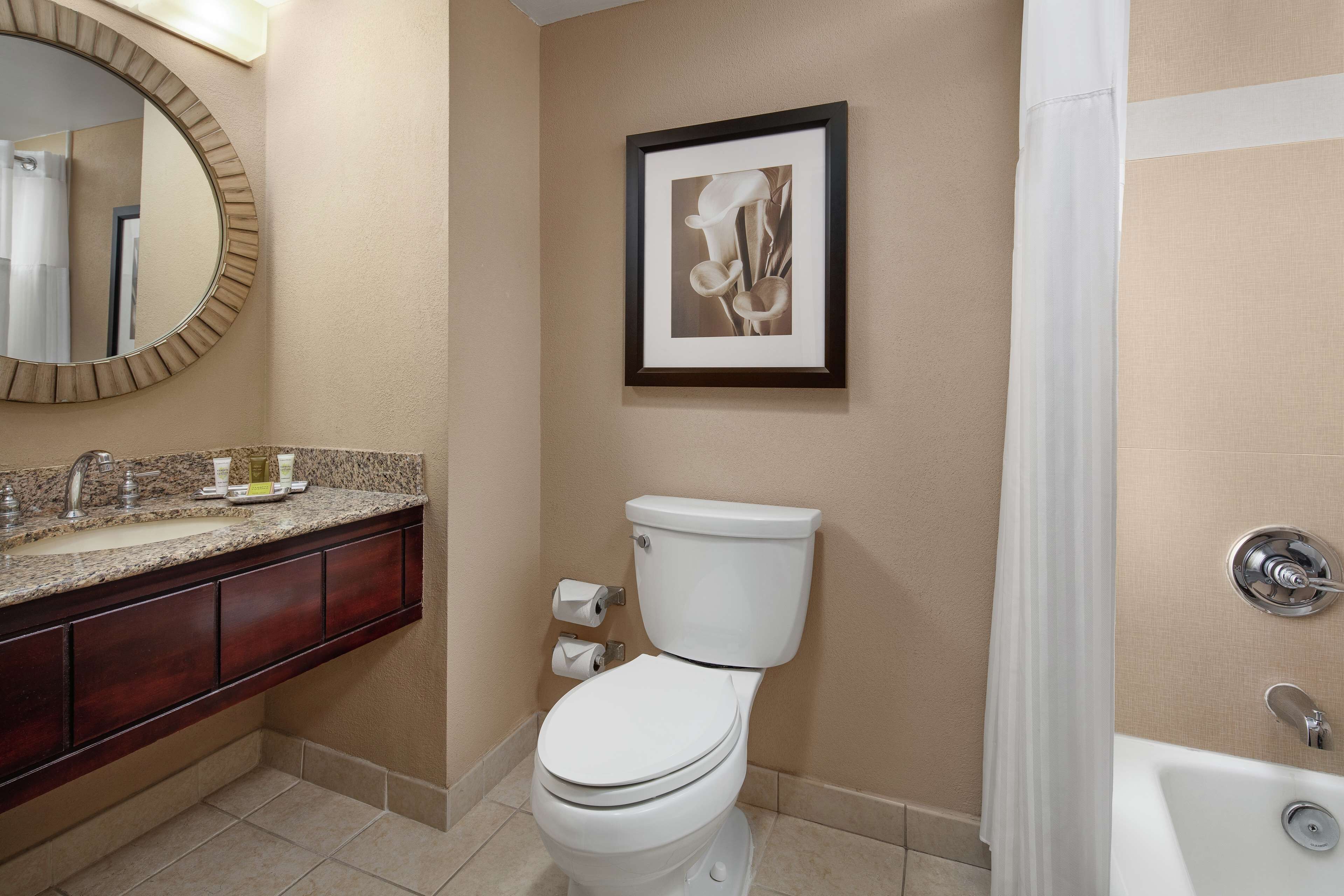 Photo - Hilton Orlando Lake Buena Vista - Disney Springs™ Area