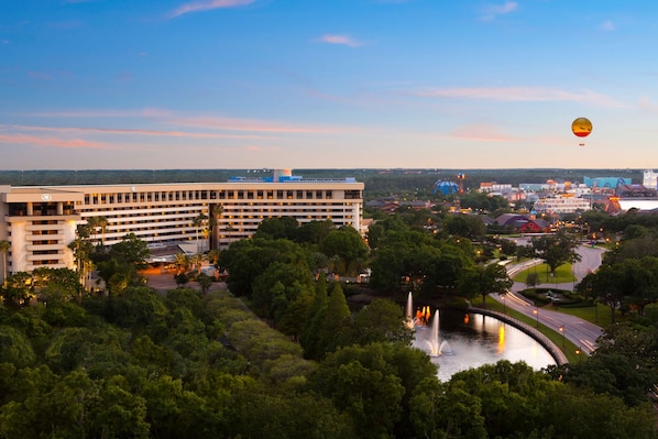 Hilton Orlando Lake Buena Vista - Disney Springs® Area Reviews, Deals & Photos 2022 - Expedia