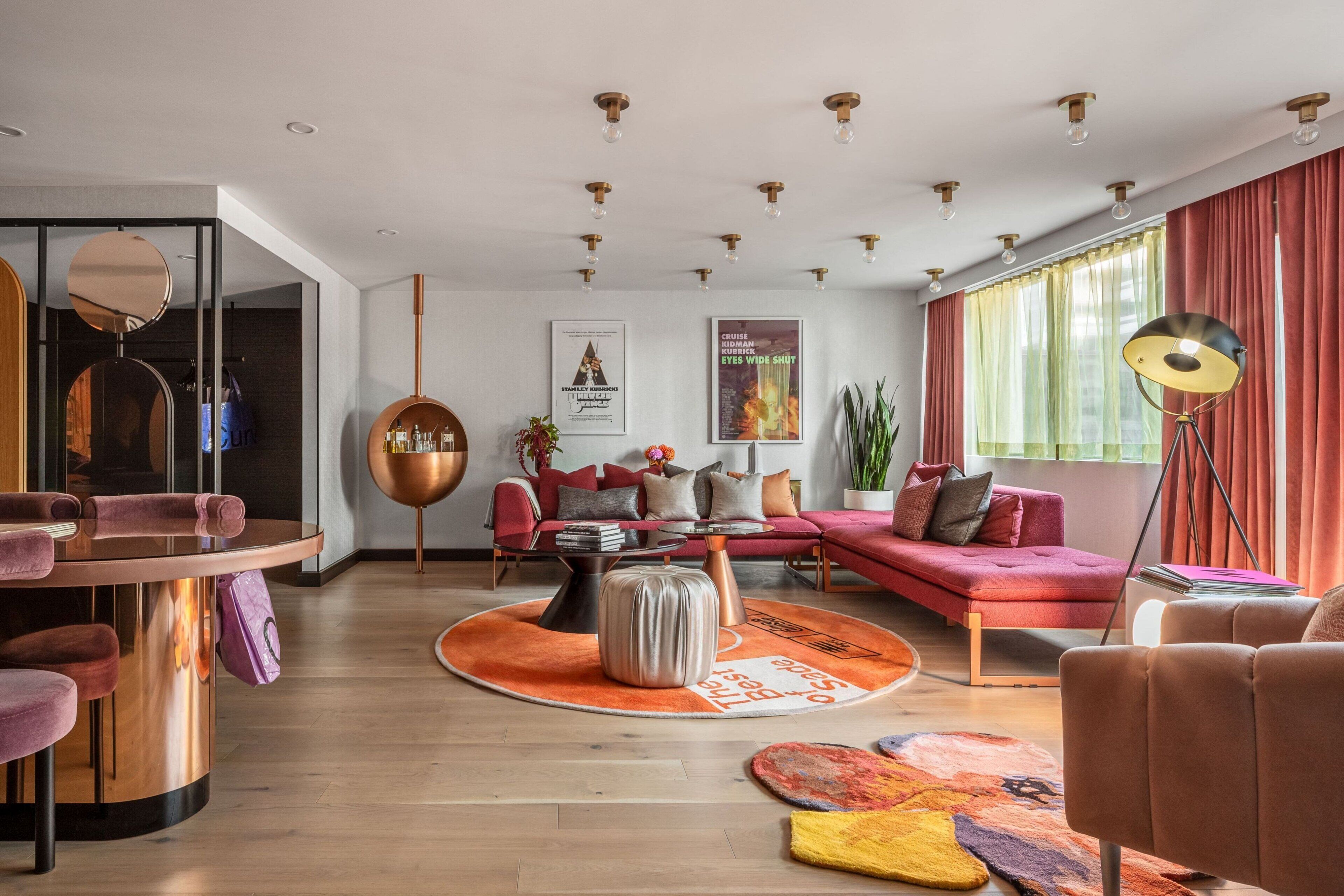 suite, 1 king bed, non smoking | hypo-allergenic bedding, minibar, in-room safe, laptop workspace