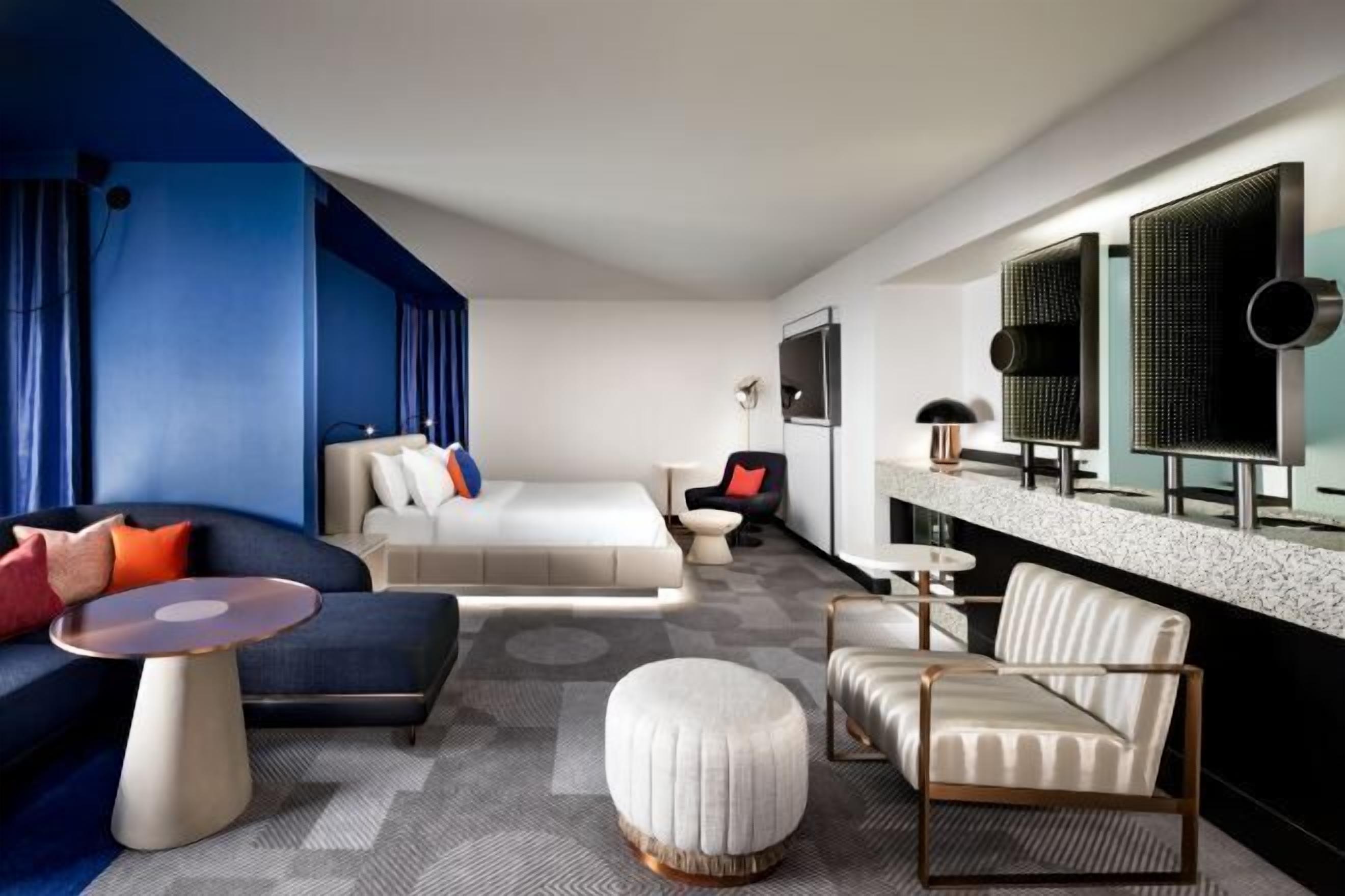 Hypo-allergenic bedding, minibar, in-room safe, laptop workspace