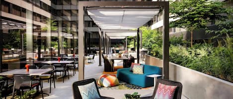 2 restaurants, lunch, dinner served; Japanese cuisine