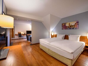 Hypo-allergenic bedding, minibar, in-room safe, desk - Mövenpick Hotel Egerkingen (Egerkingen)