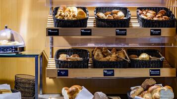 Daily buffet breakfast for a fee
