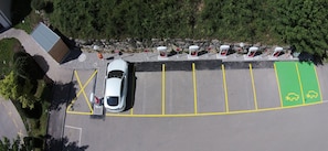 Self parking (CHF 15 per day)