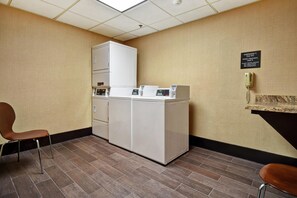 Property amenity - Hampton Inn Auburn (Auburn)