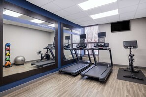 Fitness facility - Hampton Inn Auburn (Auburn)
