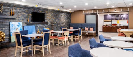 Free daily full breakfast