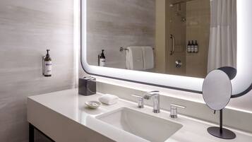 Free toiletries, hair dryer, bathrobes, towels