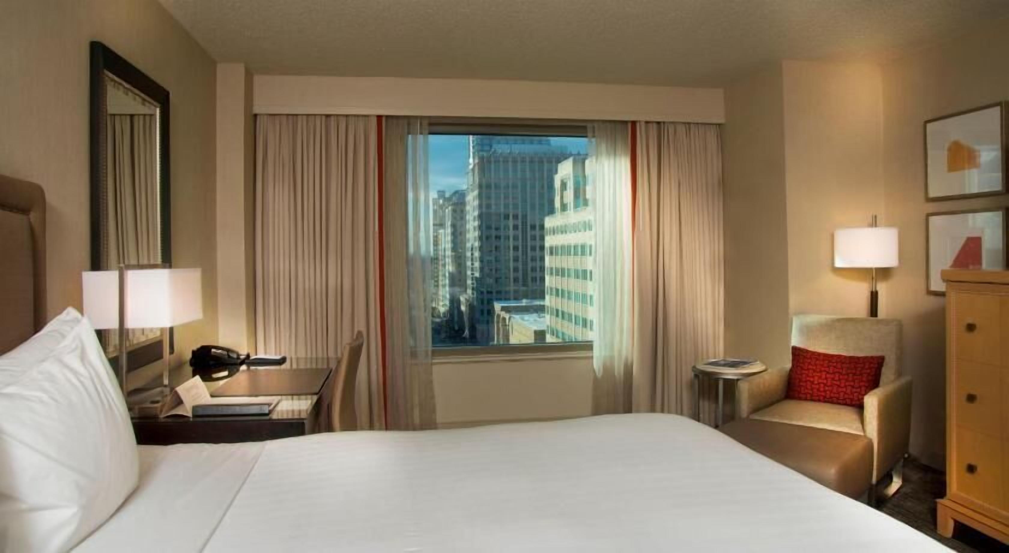 1 bedroom, premium bedding, down comforters, pillowtop beds