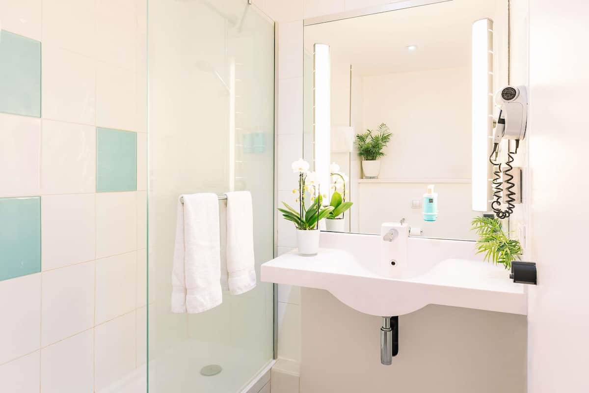 Hypo-allergenic bedding, down duvets, minibar, in-room safe