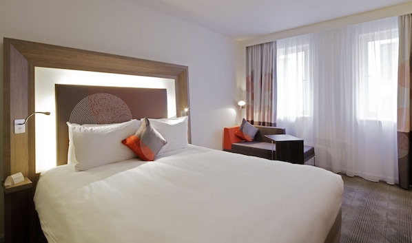 Executive Room (Business) | Hypo-allergenic bedding, down comforters, minibar, in-room safe - Novotel Milano Linate Aeroporto (Milan)