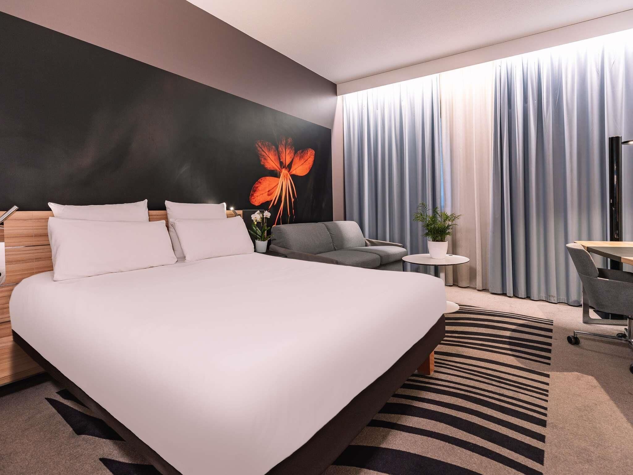 Familienzimmer, 1 Doppelbett und Schlafsofa (Business and Family) | Allergikerbettwaren, Daunenbettdecken, Minibar, Zimmersafe