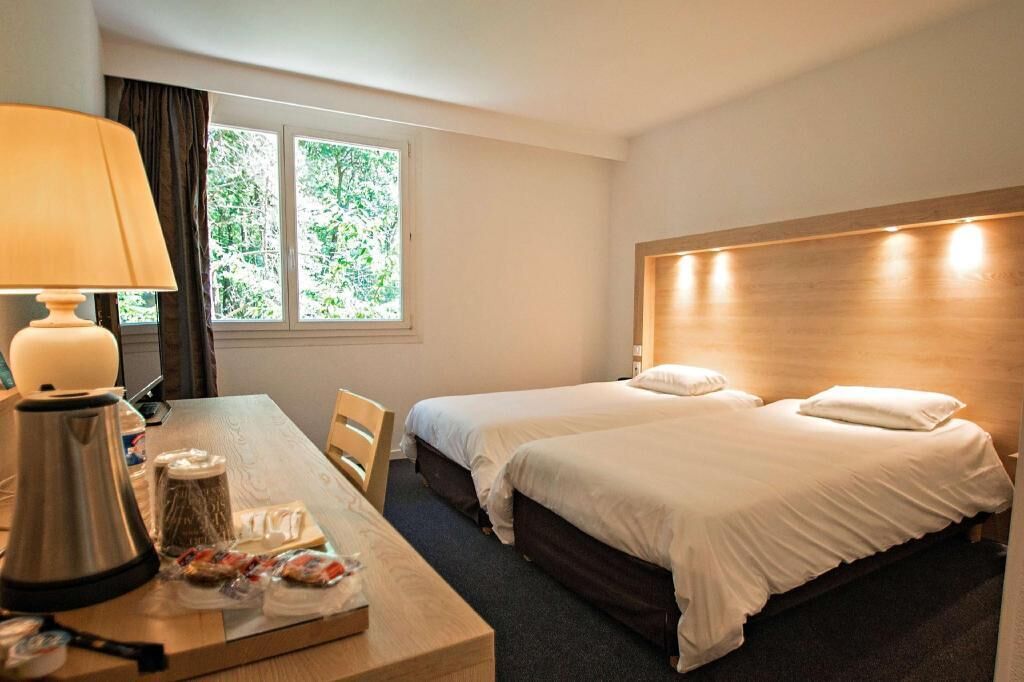 Premium bedding, desk, blackout curtains, soundproofing