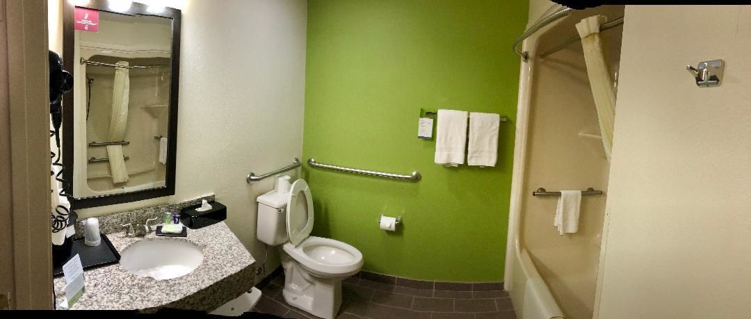 standard room, 1 king bed, accessible, non smoking (roll-in shower) | bathroom | hair dryer, towels