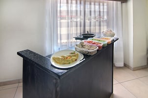 Free daily cooked-to-order breakfast