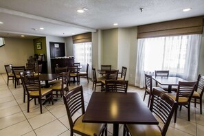 Free daily cooked-to-order breakfast