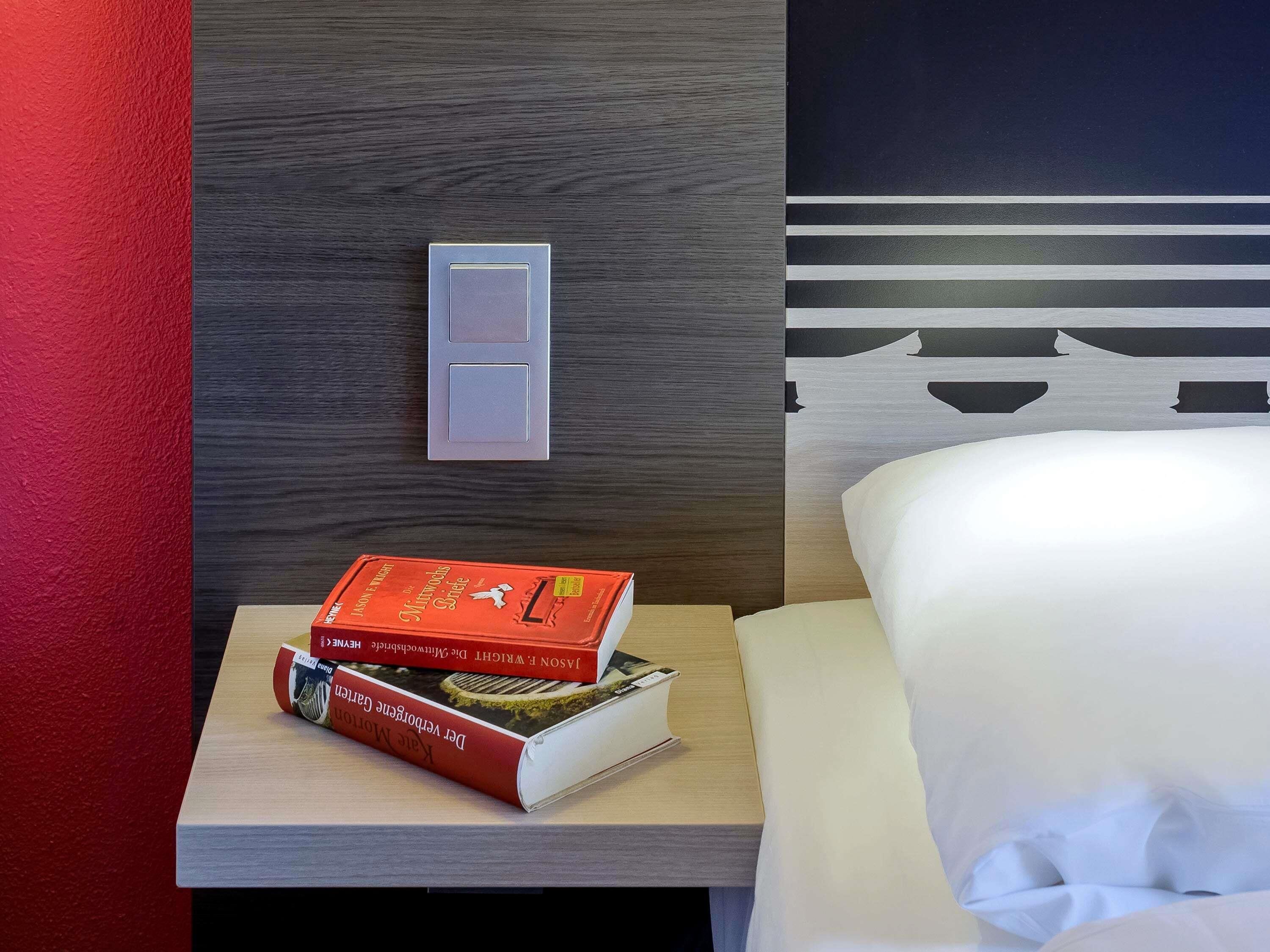 hypo-allergenic bedding, in-room safe, desk, laptop workspace