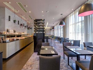 Dagelijks ontbijtbuffet (EUR 19 per persoon)