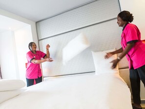 Hypo-allergenic bedding, in-room safe, desk, laptop workspace - Mercure Hotel Wuerzburg Am Mainufer (Würzburg)
