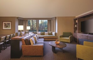 HOSPITALITY STE | Down comforters, pillowtop beds, in-room safe, desk - Hyatt Regency Lake Tahoe Resort, Spa and Casino (Incline Village)
